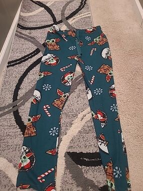 Star Wars Men’s The Mandalorian BabyGrogu Holiday Fleece Pajama Pants Size Small